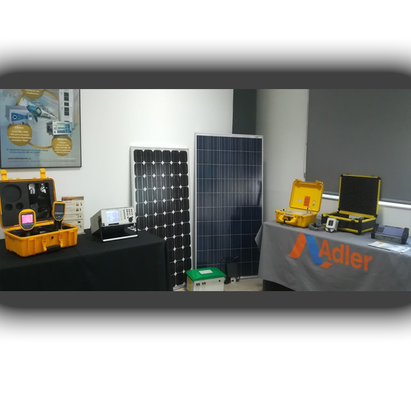 Exposición de equipos para instalaciones fotovoltaicas